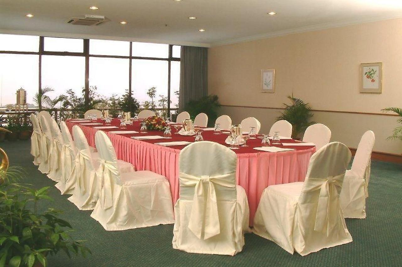 Copthorne Orchid Hotel Penang Tanjung Bungah  Bagian luar foto